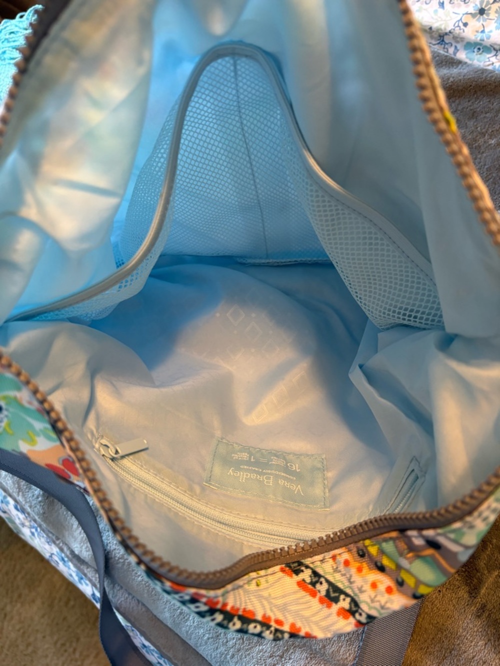 Vera Bradley Recycled Lighten Up Paisley Crossbody • Lightweight Travel Bag - Picture 10 of 11